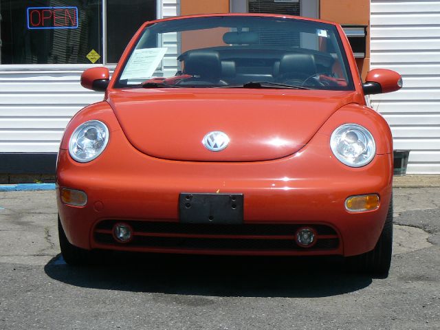 Volkswagen New Beetle 2005 photo 3