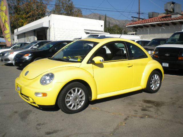 Volkswagen New Beetle 2005 photo 3