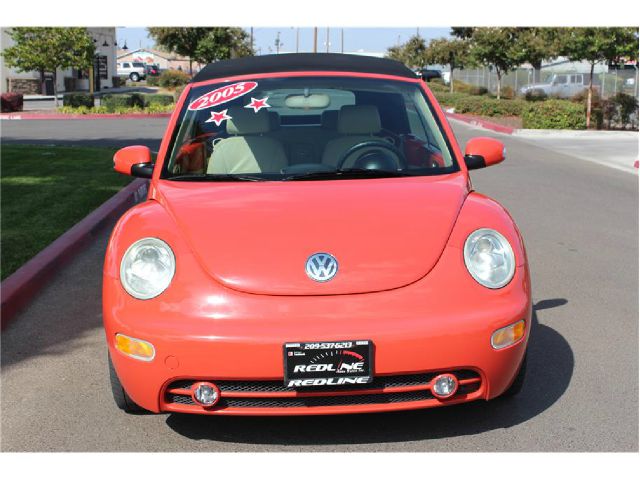 Volkswagen New Beetle 2005 photo 1