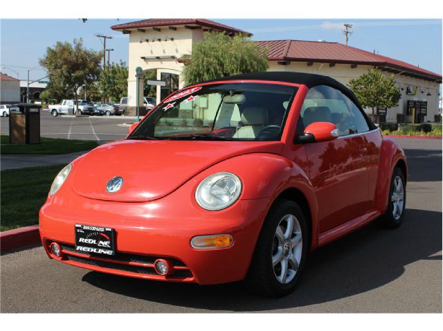 Volkswagen New Beetle 2005 photo 2