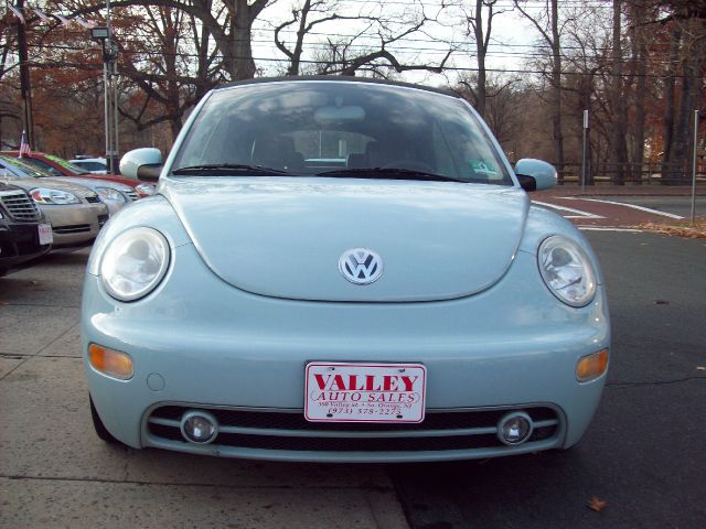 Volkswagen New Beetle 2005 photo 1