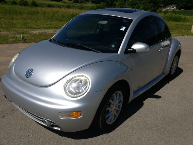 Volkswagen New Beetle 2005 photo 1