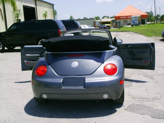 Volkswagen New Beetle 2005 photo 10