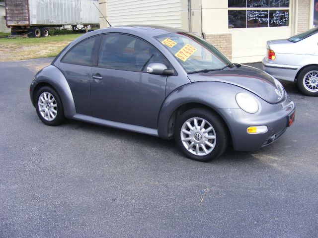 Volkswagen New Beetle 2005 photo 2