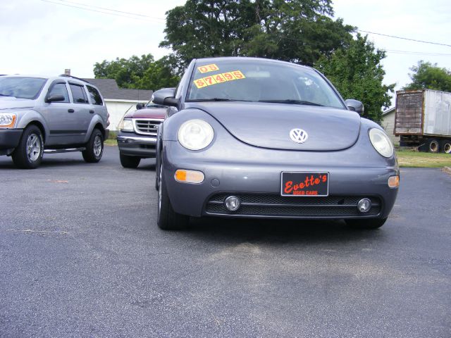 Volkswagen New Beetle 2005 photo 3