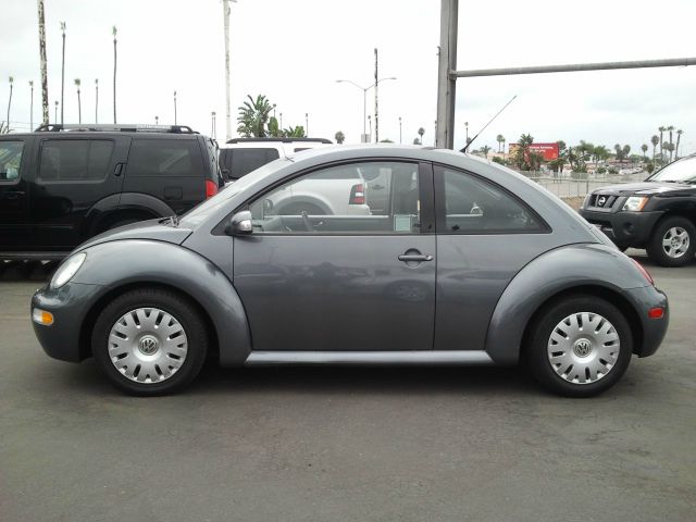 Volkswagen New Beetle 2005 photo 2