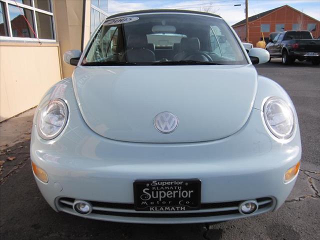 Volkswagen New Beetle 2005 photo 1