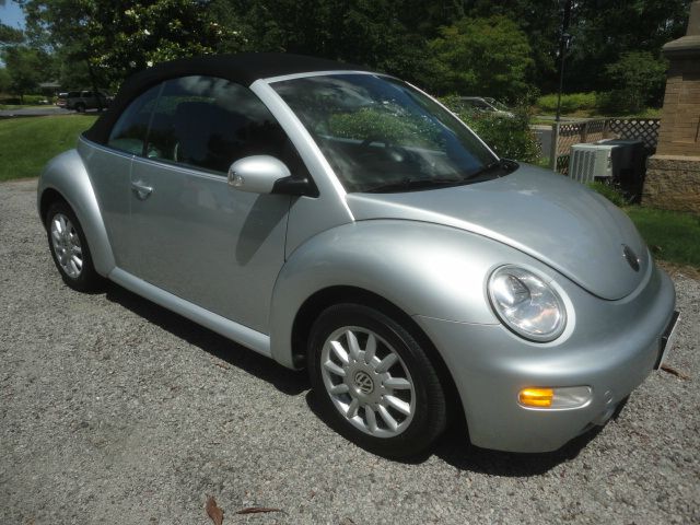 Volkswagen New Beetle 2005 photo 6