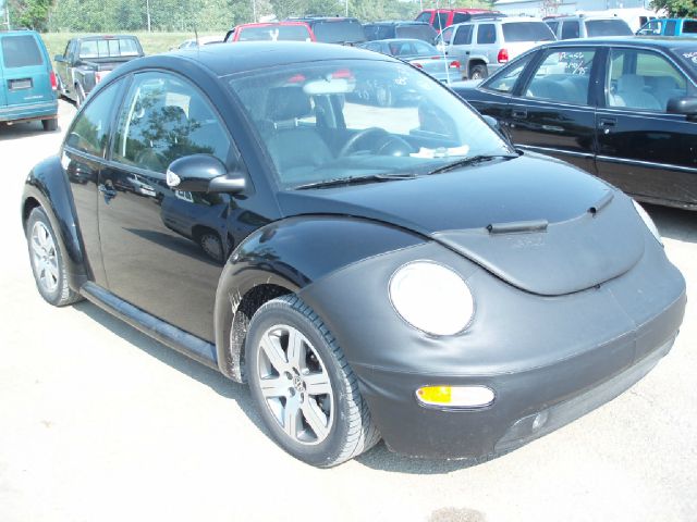 Volkswagen New Beetle 2005 photo 4