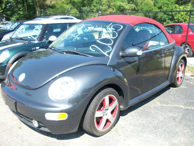 Volkswagen New Beetle 2005 photo 1