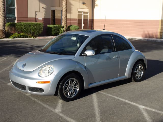 Volkswagen New Beetle 2006 photo 1