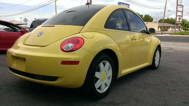 Volkswagen New Beetle 2006 photo 5