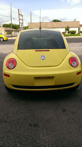 Volkswagen New Beetle 2006 photo 6