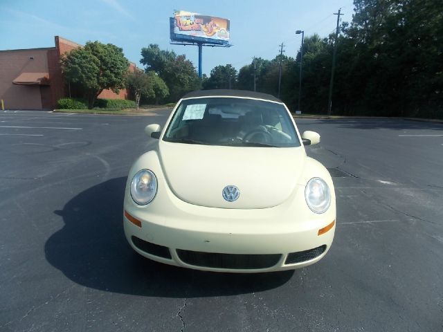 Volkswagen New Beetle 2006 photo 3