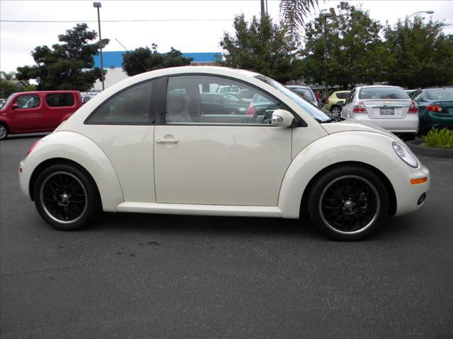 Volkswagen New Beetle 2006 photo 3