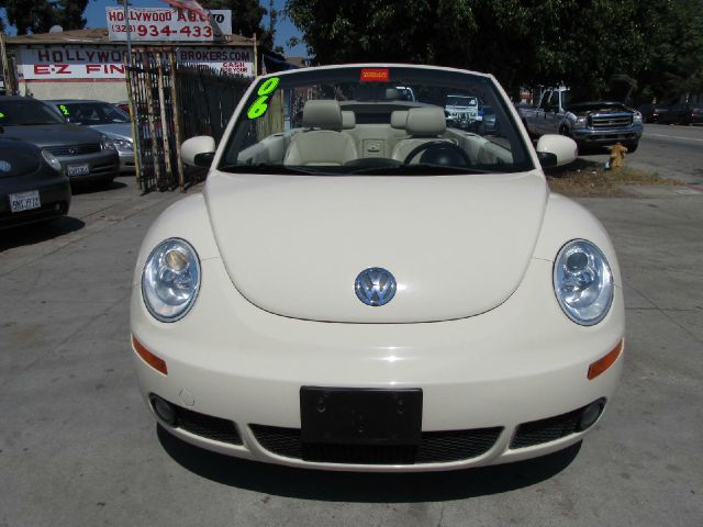 Volkswagen New Beetle 2006 photo 1