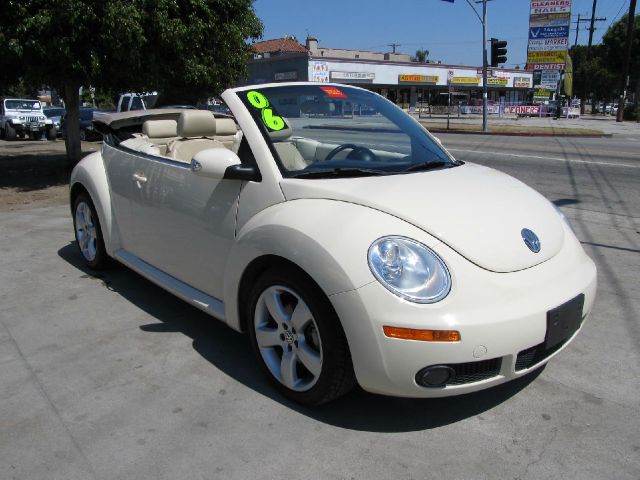 Volkswagen New Beetle 2006 photo 4