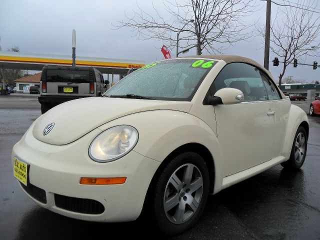 Volkswagen New Beetle 2006 photo 1