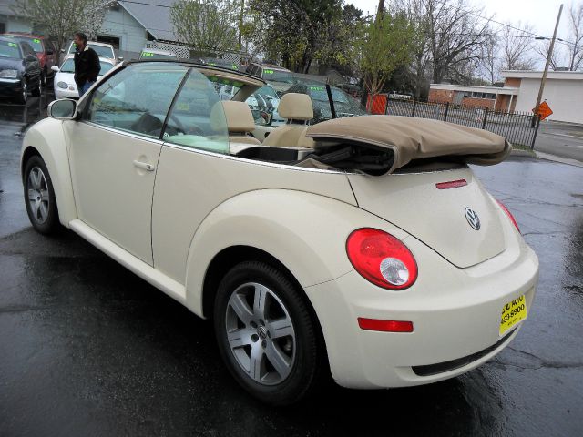 Volkswagen New Beetle 2006 photo 15