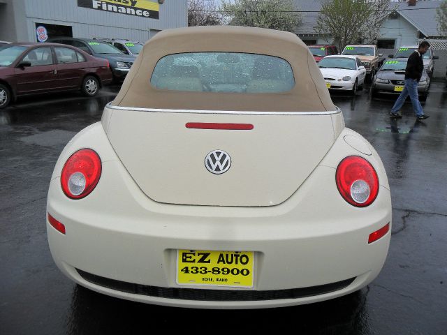 Volkswagen New Beetle 2006 photo 17