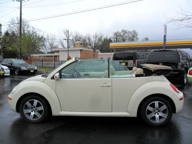 Volkswagen New Beetle 2006 photo 7