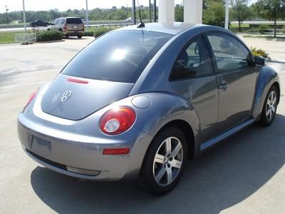 Volkswagen New Beetle 2006 photo 4