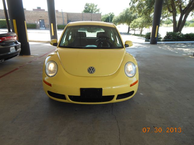 Volkswagen New Beetle 2006 photo 3