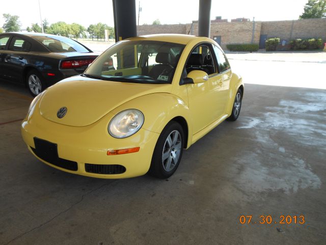 Volkswagen New Beetle 2006 photo 4