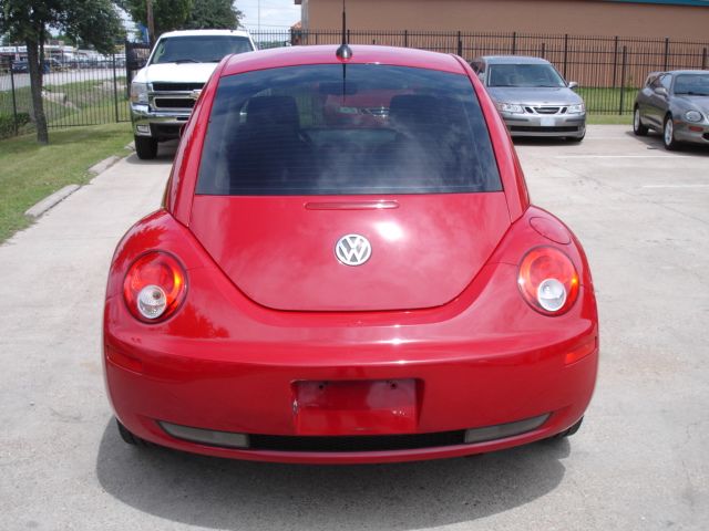 Volkswagen New Beetle 2006 photo 27