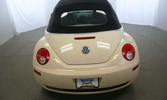 Volkswagen New Beetle 2006 photo 1