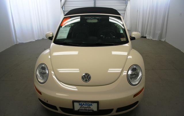 Volkswagen New Beetle 2006 photo 4