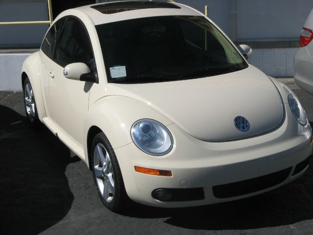 Volkswagen New Beetle 2006 photo 19