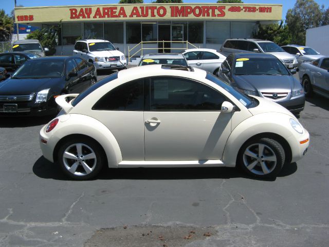 Volkswagen New Beetle 2006 photo 38