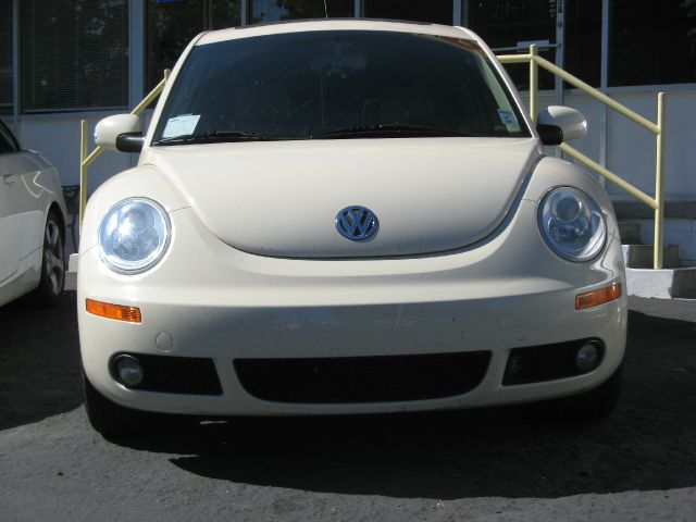 Volkswagen New Beetle 2006 photo 40