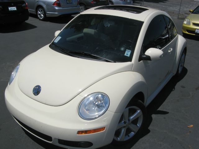 Volkswagen New Beetle 2006 photo 7