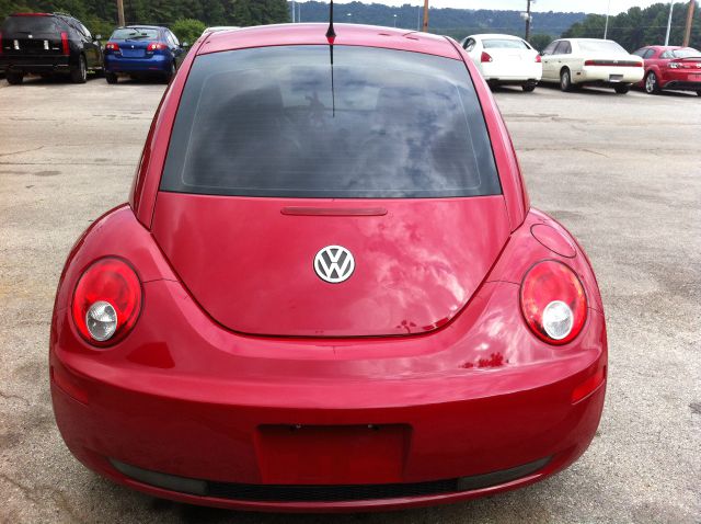 Volkswagen New Beetle 2006 photo 1