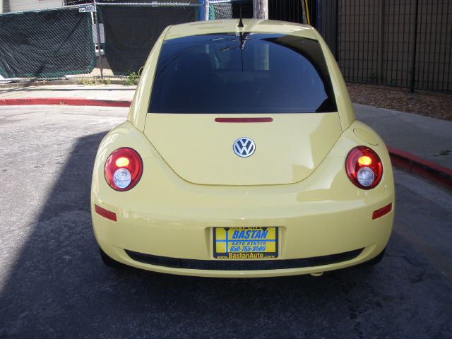 Volkswagen New Beetle 2006 photo 13