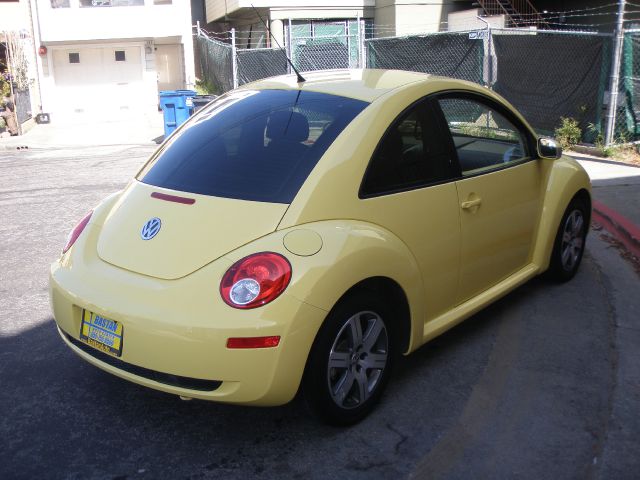 Volkswagen New Beetle 2006 photo 14