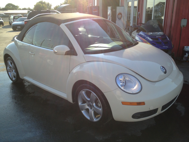 Volkswagen New Beetle 2006 photo 1