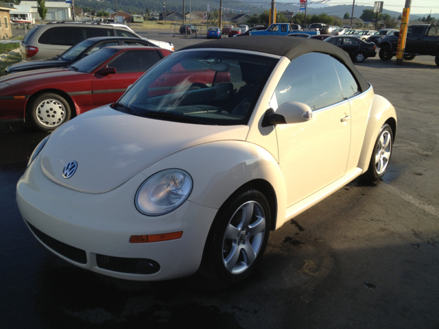 Volkswagen New Beetle 2006 photo 2