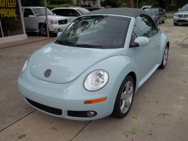 Volkswagen New Beetle Reg Cab 118 WB Convertible