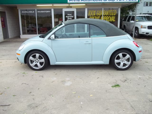 Volkswagen New Beetle 2006 photo 4