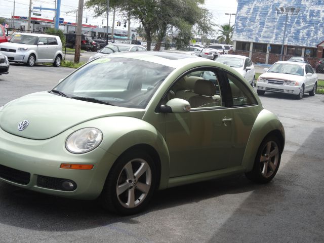 Volkswagen New Beetle 2006 photo 3