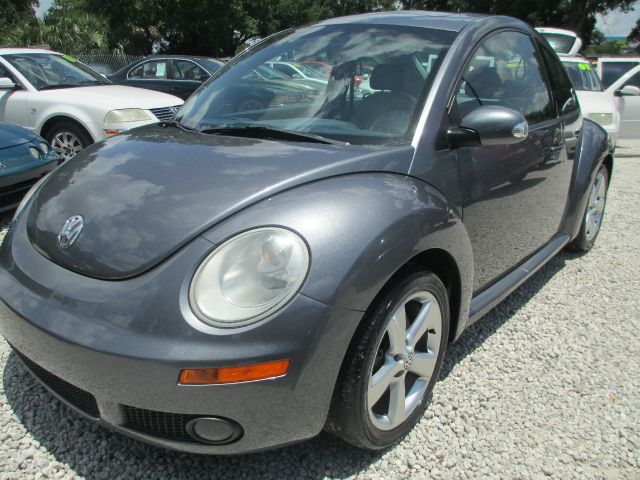 Volkswagen New Beetle 2006 photo 1