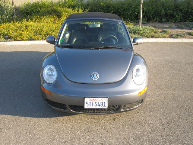 Volkswagen New Beetle 2006 photo 4