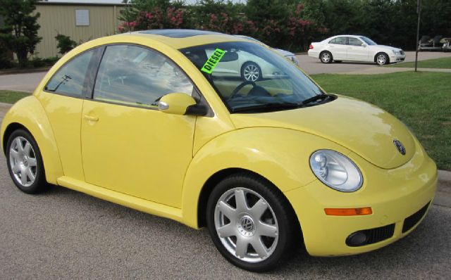 Volkswagen New Beetle 2006 photo 2