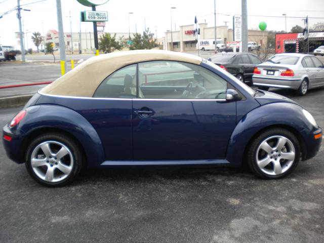 Volkswagen New Beetle 2006 photo 4