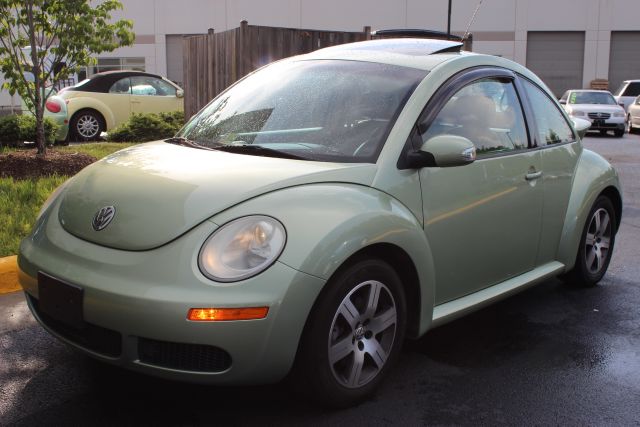 Volkswagen New Beetle 2006 photo 16