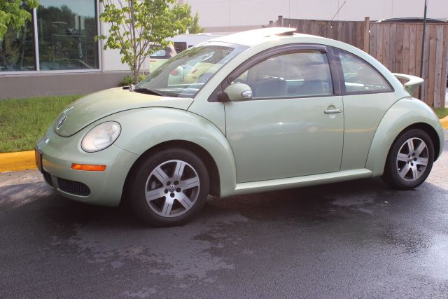 Volkswagen New Beetle 2006 photo 17