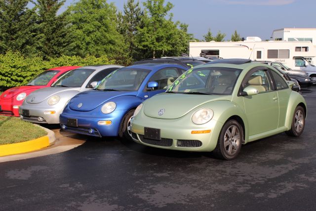 Volkswagen New Beetle 2006 photo 3